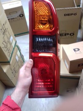 Feu Arrière Pour Nissan Patrol 2004 Côté Droit 26550-Vd325